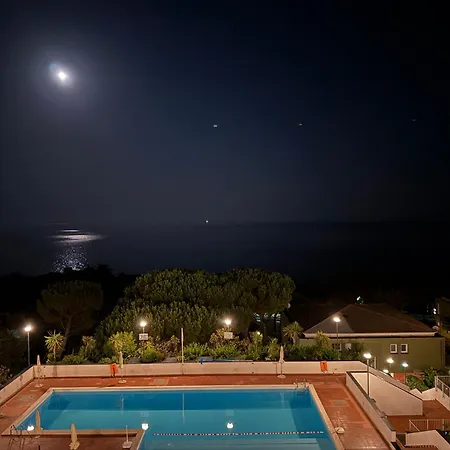 La Finestra Sul Mare * Varazze
